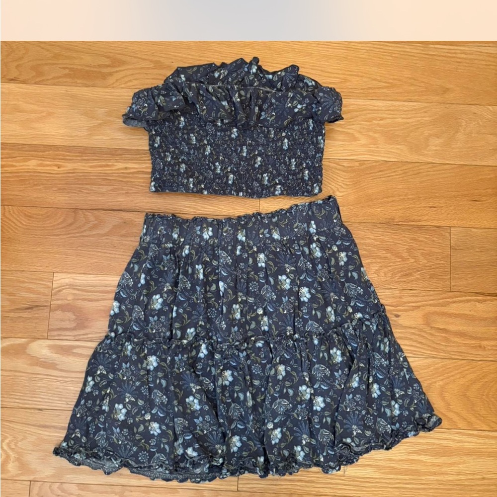 Aeropostale Navy Floral Skirt Set